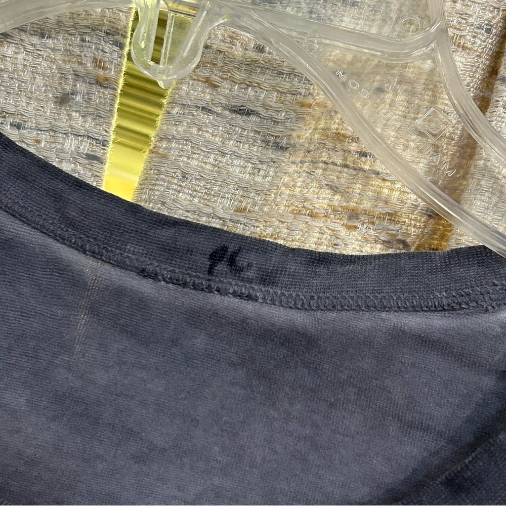 Lululemon 5 Year Basic Tee - Small - Picture 3 of 8